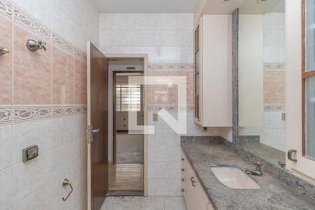 Casa à venda com 360m², 3 quartos e 4 vagasBanheiro