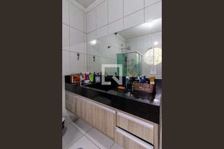 Casa à venda com 152m², 4 quartos e 3 vagas Casa à venda com 152m², 4 quartos e 3 vagasBanheiro da Suíte