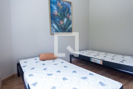 Casa de condomínio à venda com 480m², 3 quartos e 5 vagasQuarto 2