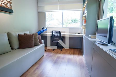 Casa de condomínio à venda com 480m², 3 quartos e 5 vagasQuarto 1