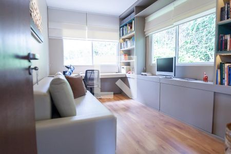 Casa de condomínio à venda com 480m², 3 quartos e 5 vagasQuarto 1