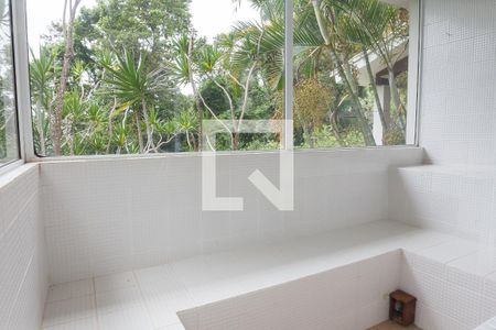 Casa de condomínio à venda com 480m², 3 quartos e 5 vagasSauna