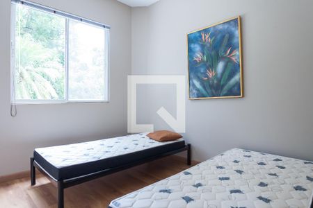 Casa de condomínio à venda com 480m², 3 quartos e 5 vagasQuarto 2