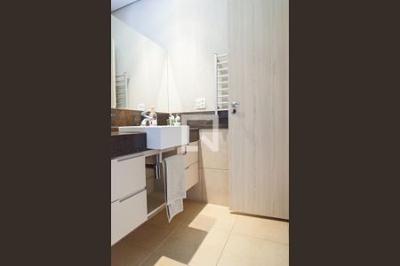 Casa de condomínio à venda com 480m², 3 quartos e 5 vagasBanheiro da Suíte 3