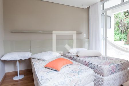 Casa de condomínio à venda com 480m², 3 quartos e 5 vagasQuarto 3