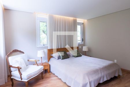 Casa de condomínio à venda com 480m², 3 quartos e 5 vagasSuíte 3