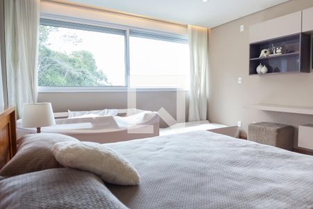 Casa de condomínio à venda com 480m², 3 quartos e 5 vagasSuíte 2