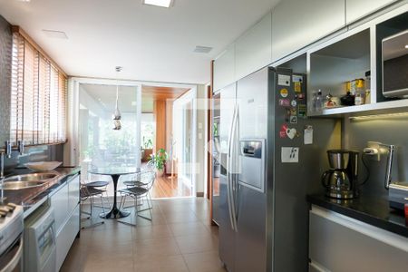 Casa de condomínio à venda com 480m², 3 quartos e 5 vagasCozinha