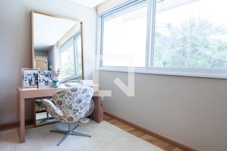 Casa de condomínio à venda com 480m², 3 quartos e 5 vagasSuíte 1