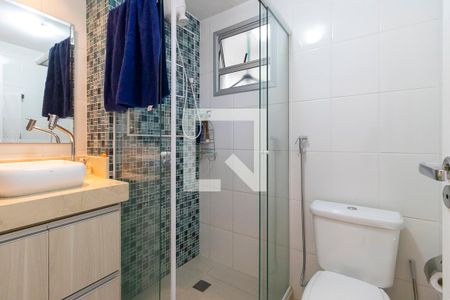 Apartamento à venda com 80m², 3 quartos e 2 vagasBanheiro social
