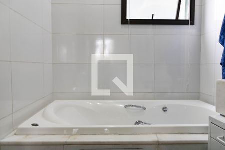 Apartamento à venda com 113m², 3 quartos e 2 vagasBanheiro da Suíte