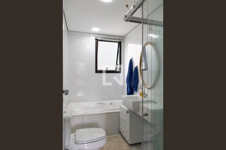 Apartamento à venda com 113m², 3 quartos e 2 vagasBanheiro da Suíte