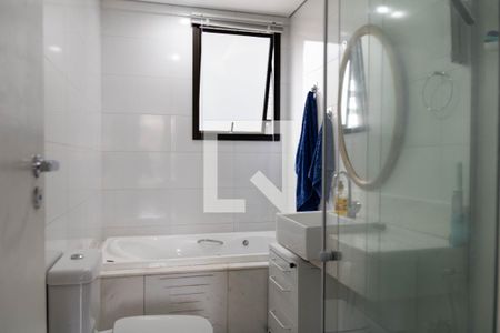 Apartamento à venda com 113m², 3 quartos e 2 vagasBanheiro da Suíte
