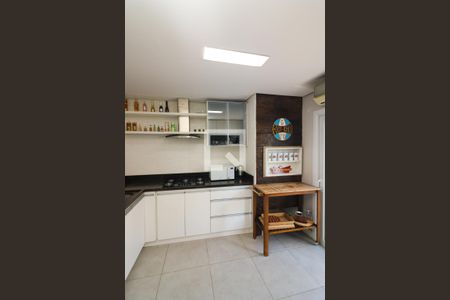 Casa à venda com 136m², 3 quartos e 2 vagas Casa à venda com 136m², 3 quartos e 2 vagasCozinha