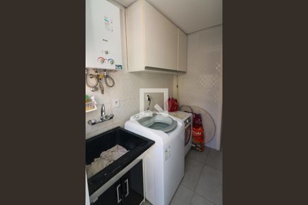 Casa à venda com 136m², 3 quartos e 2 vagas Casa à venda com 136m², 3 quartos e 2 vagasÁrea de Serviço