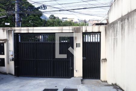 Casa para alugar com 60m², 2 quartos e 1 vagaÁrea comum - Estacionamento