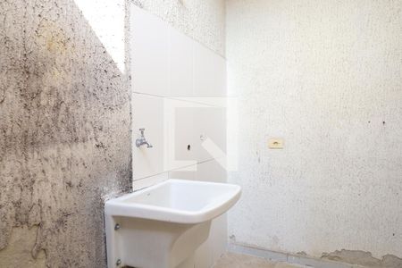 Casa para alugar com 60m², 2 quartos e 1 vagaÁrea de Serviço