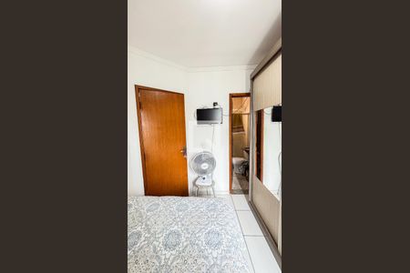 Apartamento à venda com 100m², 2 quartos e 2 vagas Apartamento à venda com 100m², 2 quartos e 2 vagasSuite