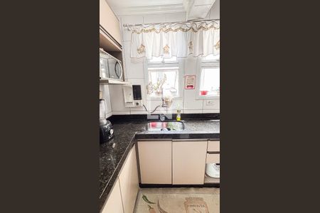 Apartamento à venda com 100m², 2 quartos e 2 vagas Apartamento à venda com 100m², 2 quartos e 2 vagasCozinha