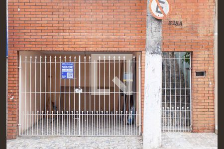 Casa à venda com 230m², 5 quartos e 1 vagaFachada