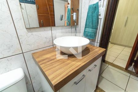 Apartamento à venda com 56m², 2 quartos e 1 vaga Apartamento à venda com 56m², 2 quartos e 1 vagaBanheiro