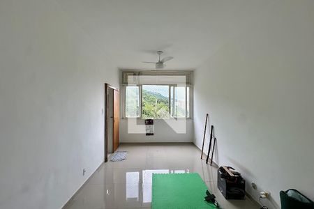 Sala/Quarto de kitnet/studio para alugar com 1 quarto, 30m² em Laranjeiras, Rio de Janeiro