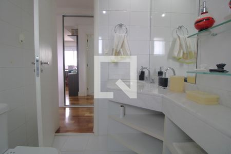 Apartamento à venda com 267m², 4 quartos e 4 vagasBanheiro da suíte 3