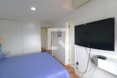 Apartamento à venda com 267m², 4 quartos e 4 vagasSuíte 2