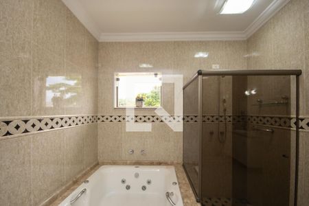 Casa à venda com 250m², 3 quartos e 4 vagasBanheiro Suite