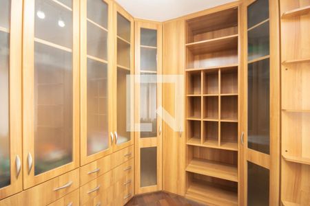 Casa à venda com 250m², 3 quartos e 4 vagasCloset