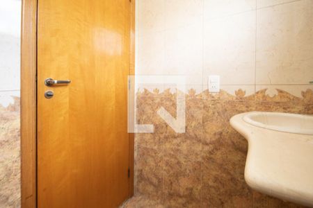 Casa à venda com 250m², 3 quartos e 4 vagasLavabo