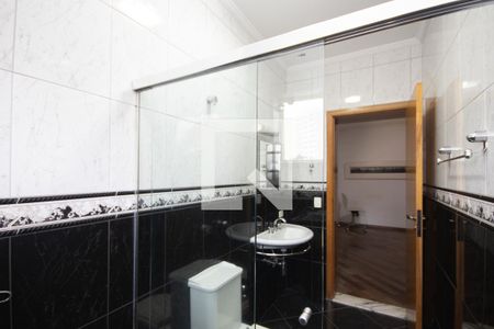 Casa à venda com 250m², 3 quartos e 4 vagasBanheiro Suite 2