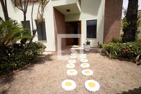 Casa à venda com 250m², 3 quartos e 4 vagasQuintal