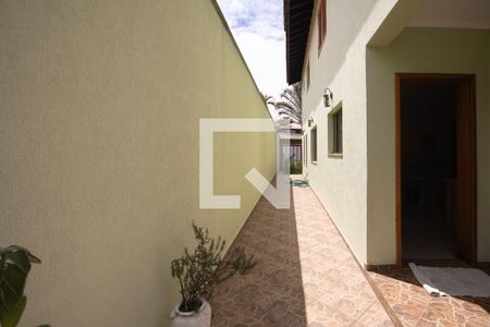 Casa à venda com 250m², 3 quartos e 4 vagasQuintal