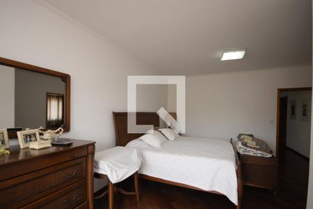 Casa à venda com 250m², 3 quartos e 4 vagasSuite 1