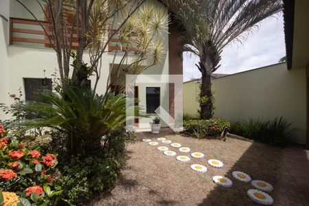 Casa à venda com 250m², 3 quartos e 4 vagasQuintal