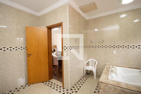 Casa à venda com 250m², 3 quartos e 4 vagasBanheiro Suite