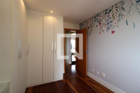 Apartamento para alugar com 72m², 2 quartos e 2 vagasQuarto