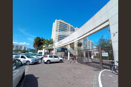 Apartamento para alugar com 75m², 3 quartos e 1 vaga Apartamento para alugar com 75m², 3 quartos e 1 vagaFachada