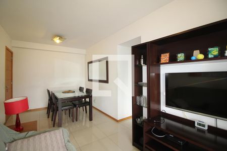 Sala de apartamento para alugar com 3 quartos, 75m² em Jacarepaguá, Rio de Janeiro