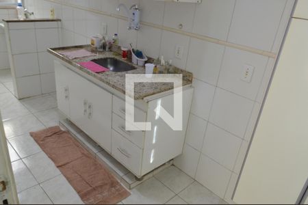 Apartamento à venda com 68m², 2 quartos e sem vagaCozinha