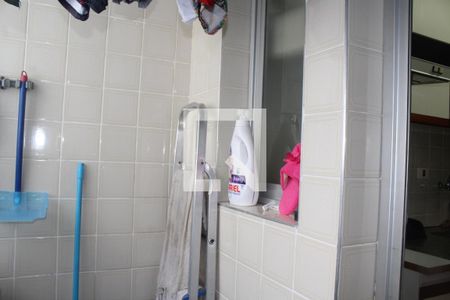 Apartamento à venda com 64m², 2 quartos e 1 vagaÁrea de Serviço