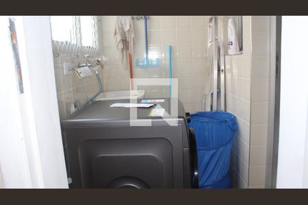 Apartamento à venda com 64m², 2 quartos e 1 vagaÁrea de Serviço