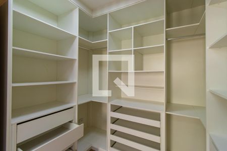 Apartamento para alugar com 59m², 2 quartos e 1 vaga Apartamento para alugar com 59m², 2 quartos e 1 vagaCloset do Quarto 1