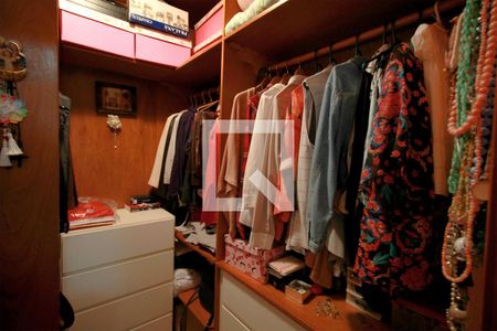 Apartamento à venda com 198m², 3 quartos e 2 vagasCloset da Suite