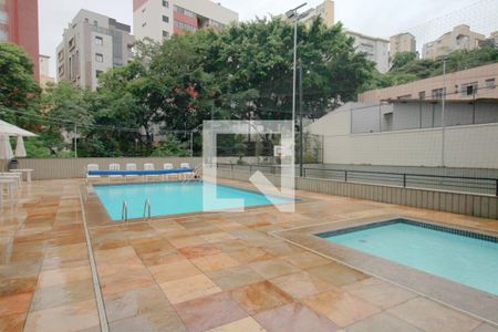Apartamento à venda com 198m², 3 quartos e 2 vagasÁrea comum - Piscina