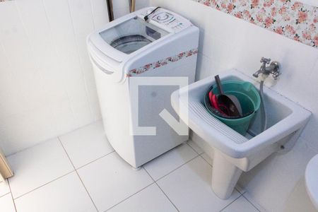 Apartamento à venda com 79m², 2 quartos e sem vagaÁREA DE SERVIÇO