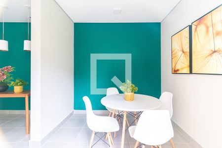 Apartamento para alugar com 34m², 2 quartos e sem vagaÁrea comum - Salão de festas