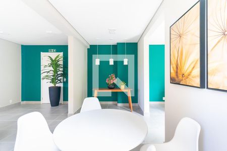 Apartamento para alugar com 34m², 2 quartos e sem vagaÁrea comum - Salão de festas
