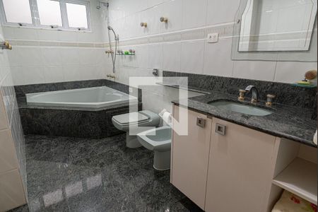 Apartamento à venda com 180m², 3 quartos e 1 vagaBanheiro da Suíte